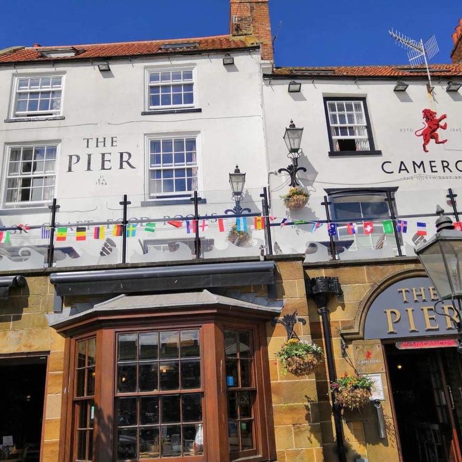 The Pier Couette-café Whitby